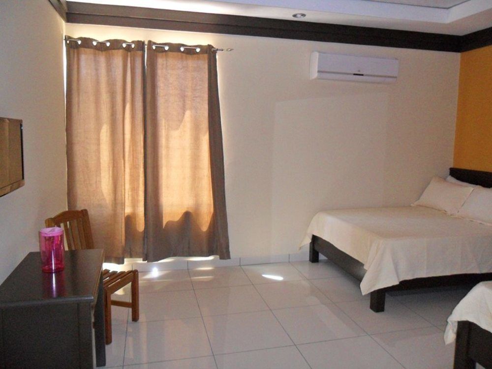 Hotel Italia La Ceiba Exteriér fotografie